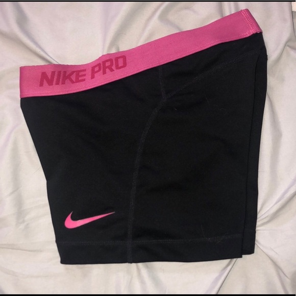 Women’s Nike Pros Compression Shorts - Picture 1 of 2